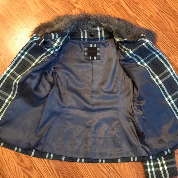 Faux fur collar plaid coat - Picture 4 of 8